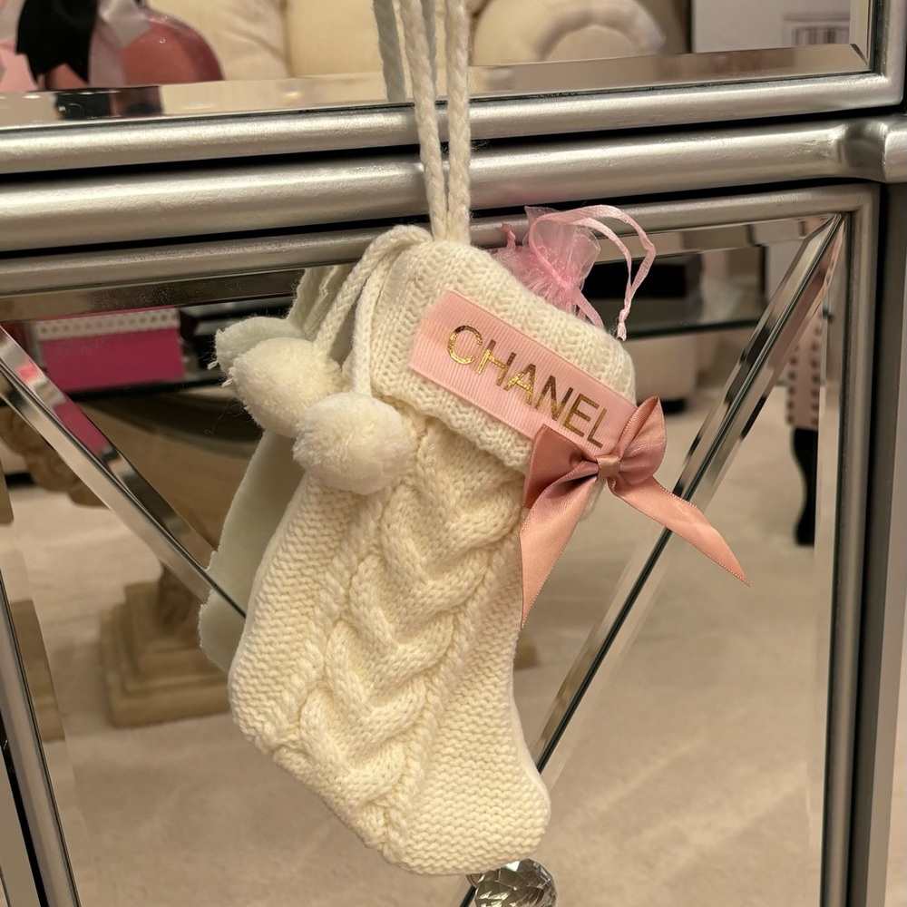 Hand made Luxury Knit Christmas Stocking with guest soaps - Picture 8 of 8